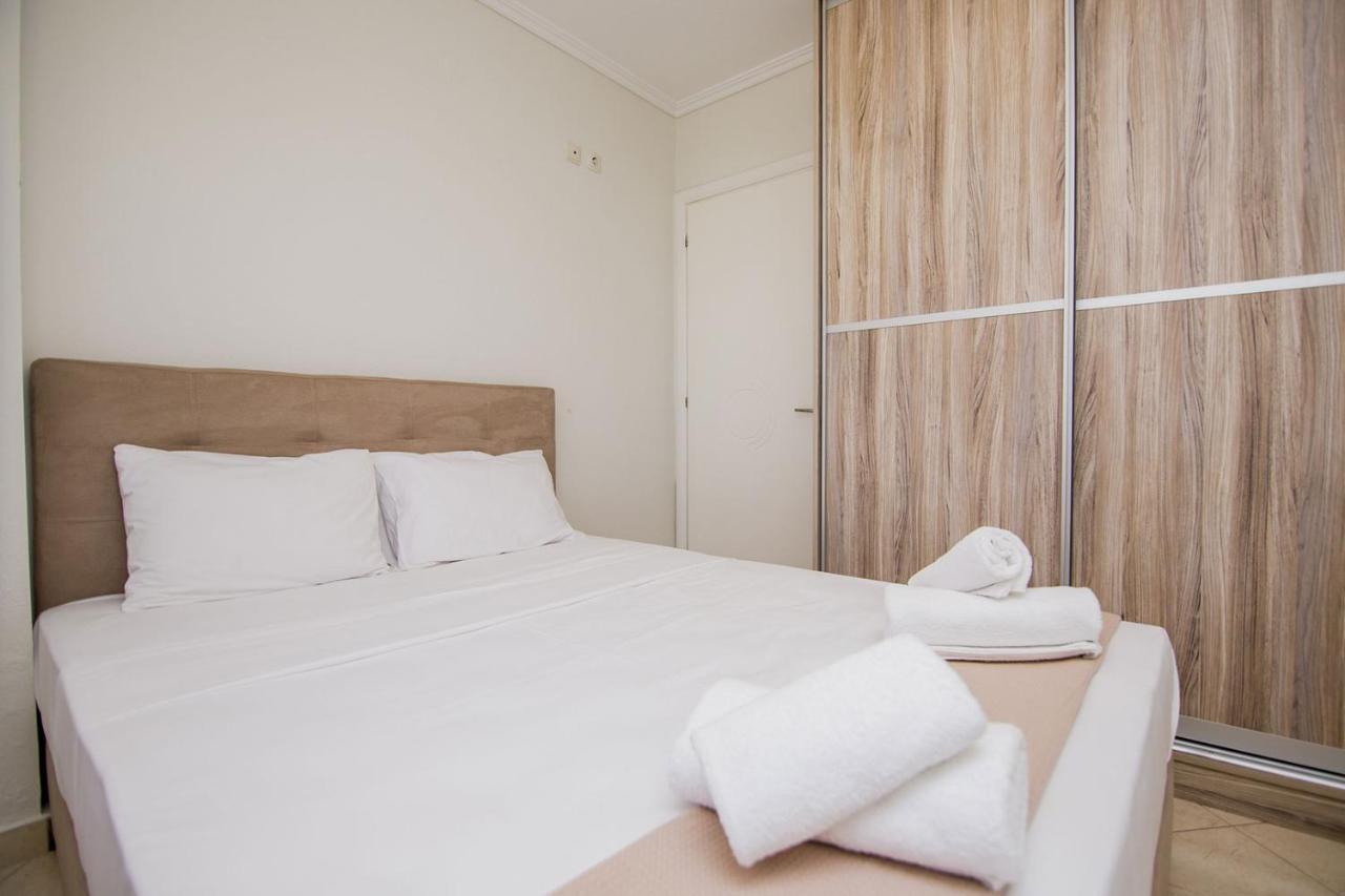 Kasta Bnb Ofrínion エクステリア 写真