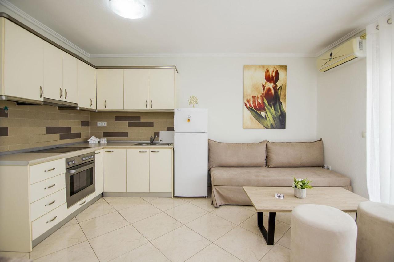 Kasta Bnb Ofrínion エクステリア 写真