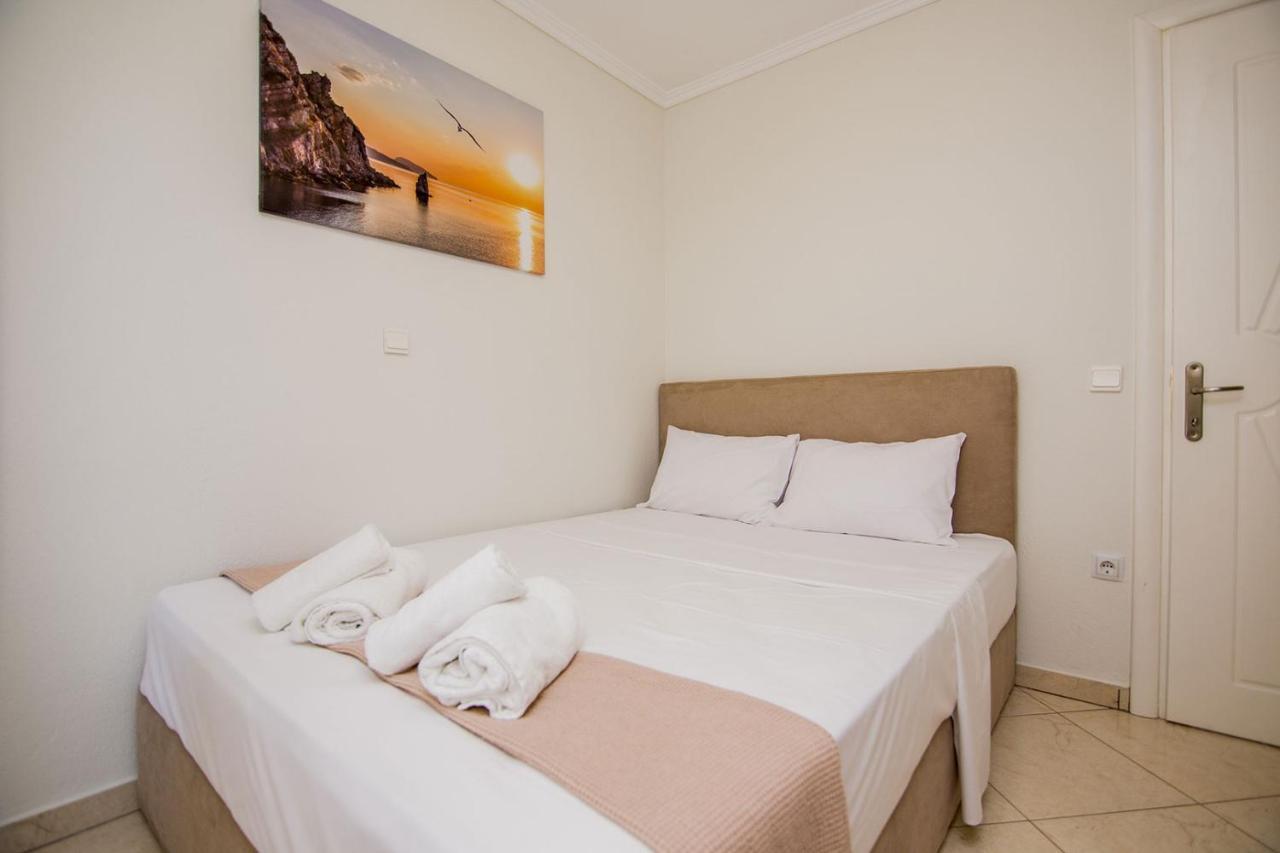 Kasta Bnb Ofrínion エクステリア 写真