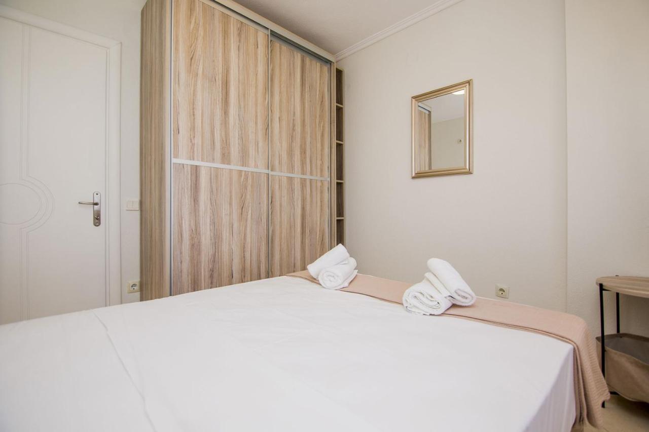 Kasta Bnb Ofrínion エクステリア 写真